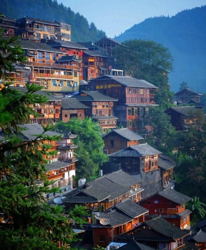 贵州，绿色先锋与民族瑰宝的融合之地